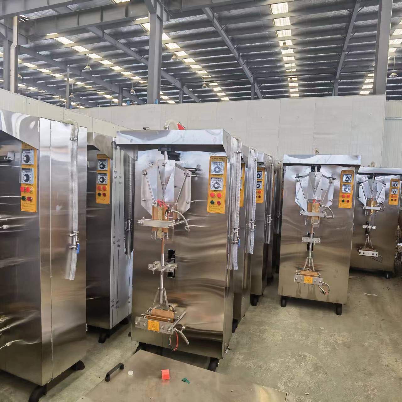  XY Model Automatic Liquid Packer